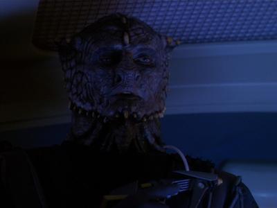 Star Trek: Deep Space Nine Screencaps "Hippocratic Oath" (S4:E4)