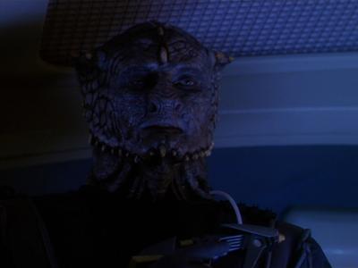 Star Trek: Deep Space Nine Screencaps "Hippocratic Oath" (S4:E4)