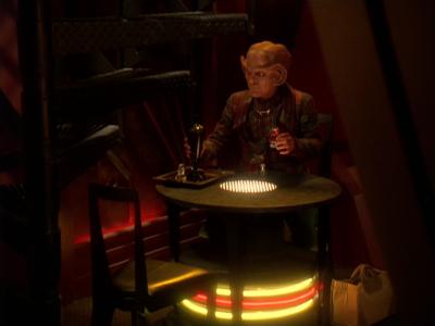 Star Trek: Deep Space Nine Screencaps "Hippocratic Oath" (S4:E4)