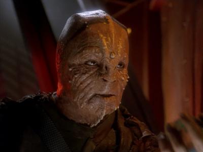 Star Trek: Deep Space Nine Screencaps "Hippocratic Oath" (S4:E4)