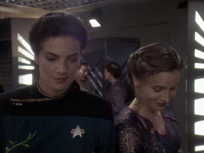 Star Trek: Deep Space Nine Screencaps "Rejoined" (S4:E6)