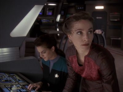 Star Trek: Deep Space Nine Screencaps "Rejoined" (S4:E6)