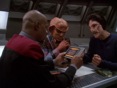 Star Trek: Deep Space Nine Screencaps "Starship Down" (S4:E7)