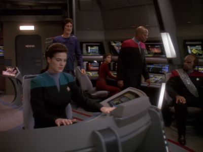 Star Trek: Deep Space Nine Screencaps "Starship Down" (S4:E7)