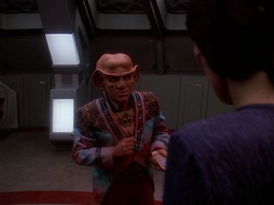 Star Trek: Deep Space Nine Screencaps "Starship Down" (S4:E7)