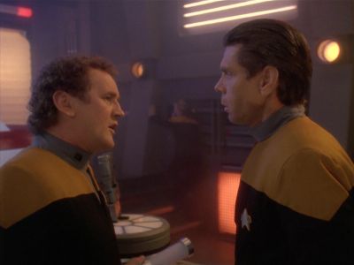 Star Trek: Deep Space Nine Screencaps "Starship Down" (S4:E7)
