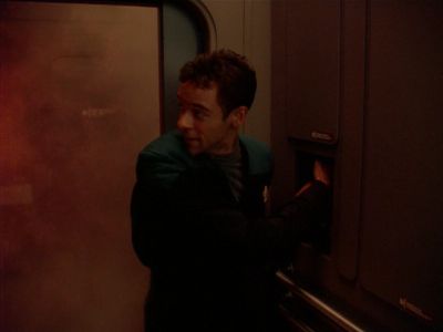 Star Trek: Deep Space Nine Screencaps "Starship Down" (S4:E7)