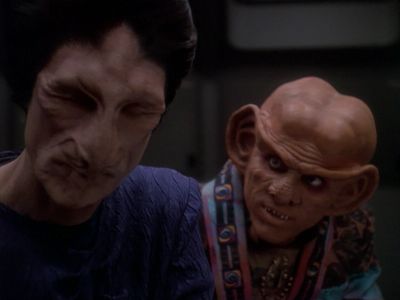 Star Trek: Deep Space Nine Screencaps "Starship Down" (S4:E7)