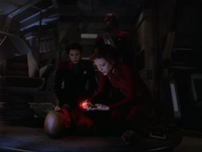 Star Trek: Deep Space Nine Screencaps "Starship Down" (S4:E7)