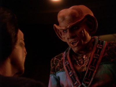 Star Trek: Deep Space Nine Screencaps "Starship Down" (S4:E7)