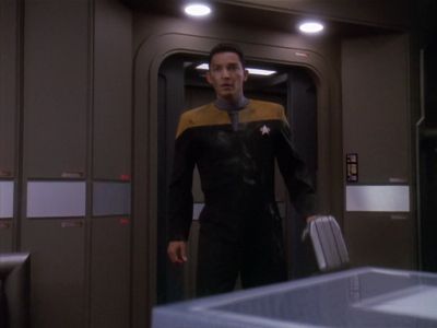 Star Trek: Deep Space Nine Screencaps "Starship Down" (S4:E7)