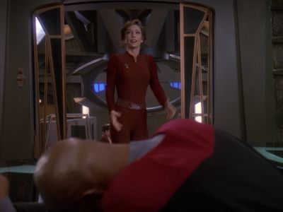 Star Trek: Deep Space Nine Screencaps "Starship Down" (S4:E7)