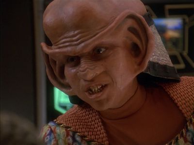 Star Trek: Deep Space Nine Screencaps "Little Green Men" (S4:E8)