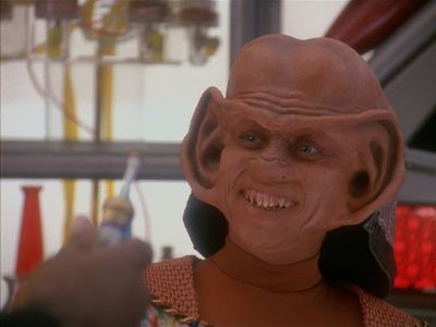 Star Trek: Deep Space Nine Screencaps "Little Green Men" (S4:E8)