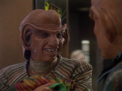Star Trek: Deep Space Nine Screencaps "Little Green Men" (S4:E8)
