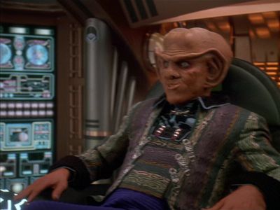 Star Trek: Deep Space Nine Screencaps "Little Green Men" (S4:E8)