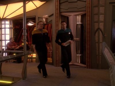 Star Trek: Deep Space Nine Screencaps "Little Green Men" (S4:E8)