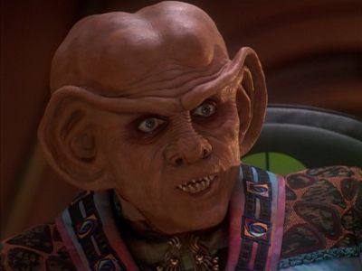 Star Trek: Deep Space Nine Screencaps "Little Green Men" (S4:E8)