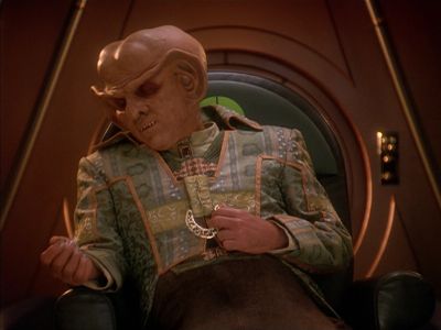 Star Trek: Deep Space Nine Screencaps "Little Green Men" (S4:E8)