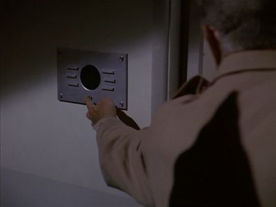 Star Trek: Deep Space Nine Screencaps "Little Green Men" (S4:E8)