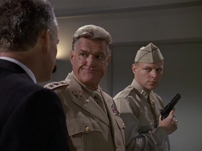 Star Trek: Deep Space Nine Screencaps "Little Green Men" (S4:E8)