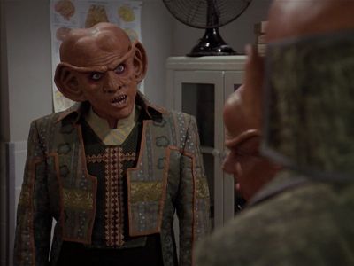 Star Trek: Deep Space Nine Screencaps "Little Green Men" (S4:E8)