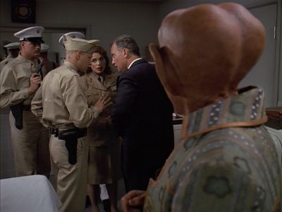 Star Trek: Deep Space Nine Screencaps "Little Green Men" (S4:E8)