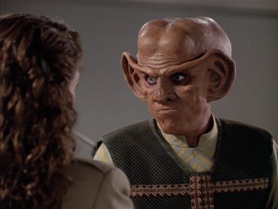 Star Trek: Deep Space Nine Screencaps "Little Green Men" (S4:E8)