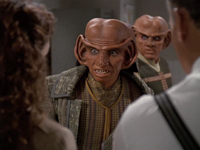 Star Trek: Deep Space Nine Screencaps "Little Green Men" (S4:E8)