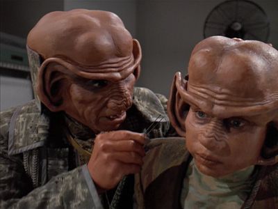 Star Trek: Deep Space Nine Screencaps "Little Green Men" (S4:E8)