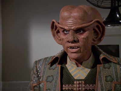 Star Trek: Deep Space Nine Screencaps "Little Green Men" (S4:E8)