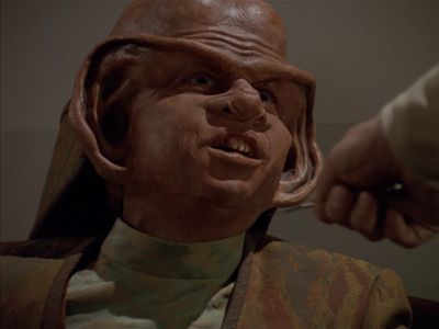 Star Trek: Deep Space Nine Screencaps "Little Green Men" (S4:E8)