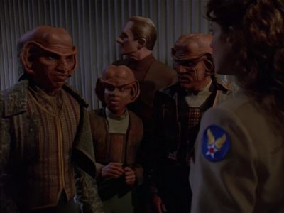Star Trek: Deep Space Nine Screencaps "Little Green Men" (S4:E8)