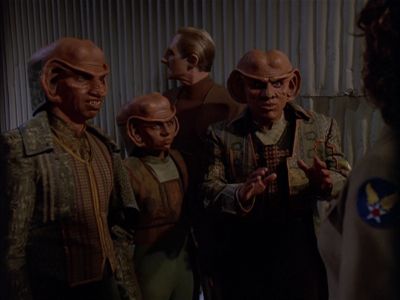 Star Trek: Deep Space Nine Screencaps "Little Green Men" (S4:E8)