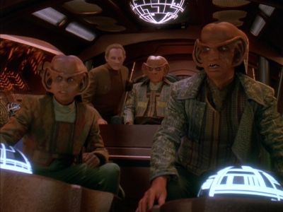 Star Trek: Deep Space Nine Screencaps "Little Green Men" (S4:E8)