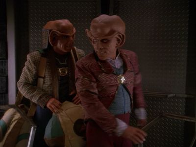 Star Trek: Deep Space Nine Screencaps "Little Green Men" (S4:E8)