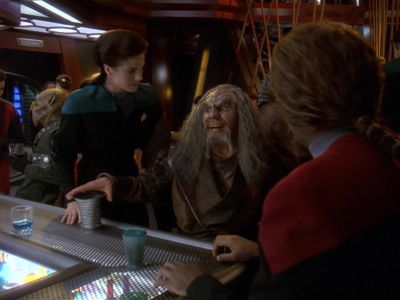 Star Trek: Deep Space Nine Screencaps "The Sword of Kahless" (S4:E9)