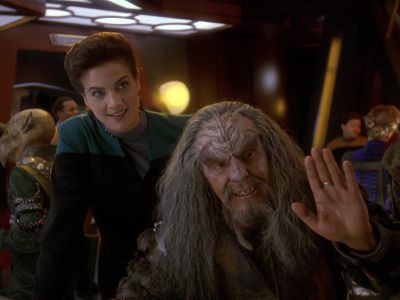 Star Trek: Deep Space Nine Screencaps "The Sword of Kahless" (S4:E9)