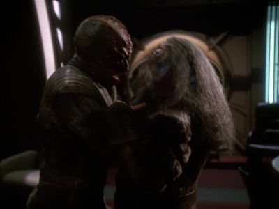 Star Trek: Deep Space Nine Screencaps "The Sword of Kahless" (S4:E9)