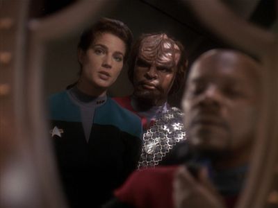 Star Trek: Deep Space Nine Screencaps "The Sword of Kahless" (S4:E9)