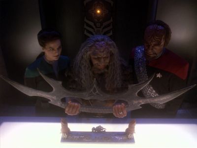Star Trek: Deep Space Nine Screencaps "The Sword of Kahless" (S4:E9)