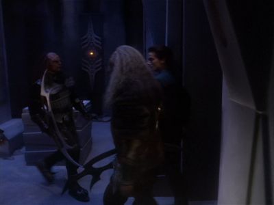Star Trek: Deep Space Nine Screencaps "The Sword of Kahless" (S4:E9)