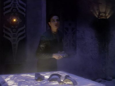 Star Trek: Deep Space Nine Screencaps "The Sword of Kahless" (S4:E9)