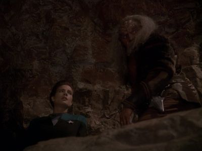 Star Trek: Deep Space Nine Screencaps "The Sword of Kahless" (S4:E9)