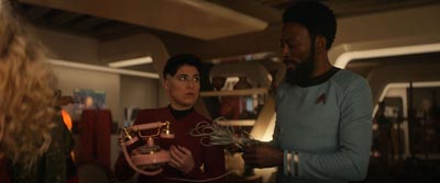Star Trek: Strange New Worlds ScreenCaps "The Sehlat Who Ate its Tail" (S3:E6)