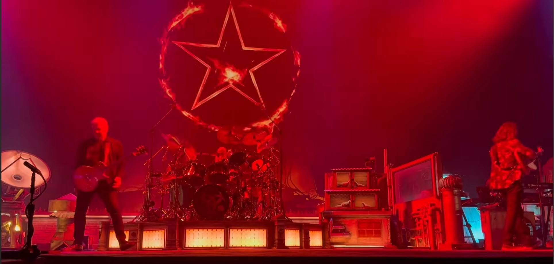 Rush 'Fifty Something' Tour Pictures - Kia Forum - Los Angeles, California - June 9th, 2026