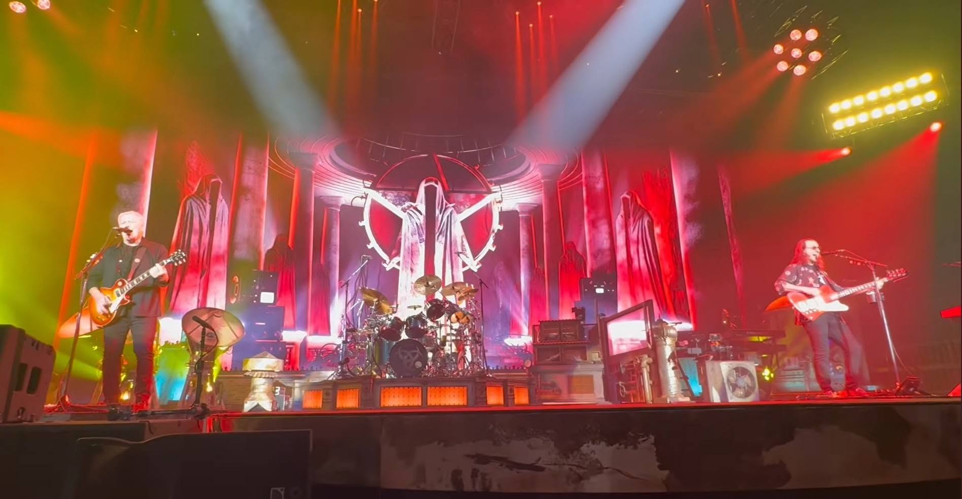 Rush 'Fifty Something' Tour Pictures - Kia Forum - Los Angeles, California - June 9th, 2026