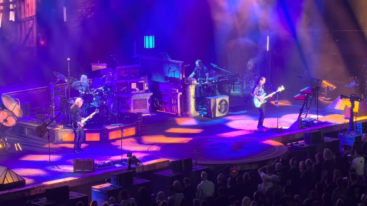 Rush 'Fifty Something' Tour Pictures - Kia Forum - Los Angeles, California - June 13th, 2026